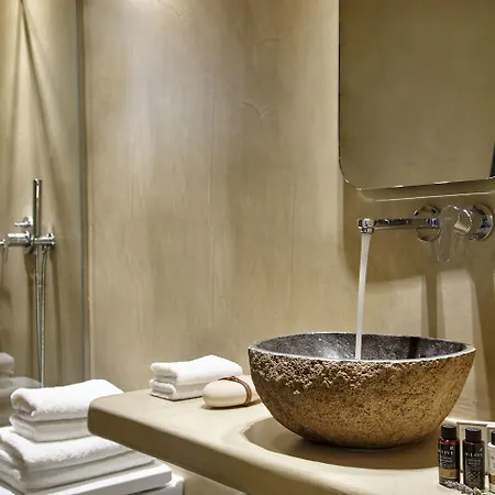 Incognito Santorini Villa