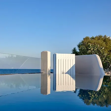 Incognito Santorini *