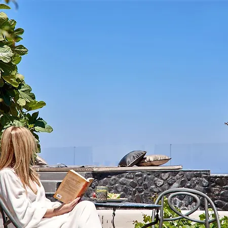 Вилла Incognito Santorini