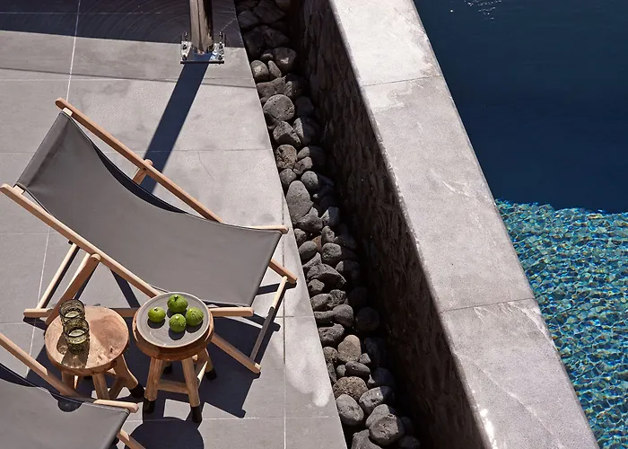 Incognito Santorini Villa *