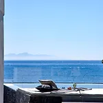 Incognito Santorini Kamári
