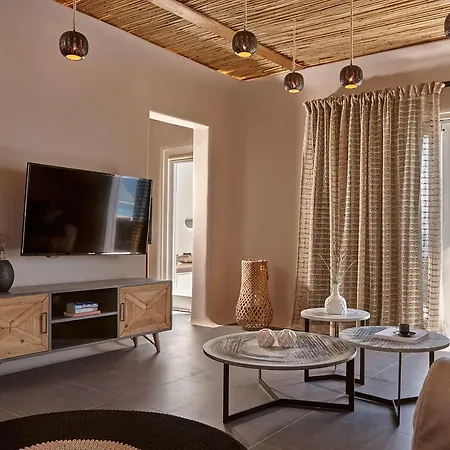 Incognito Santorini Villa Kamári