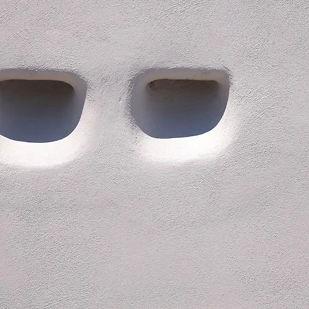 Incognito Santorini *