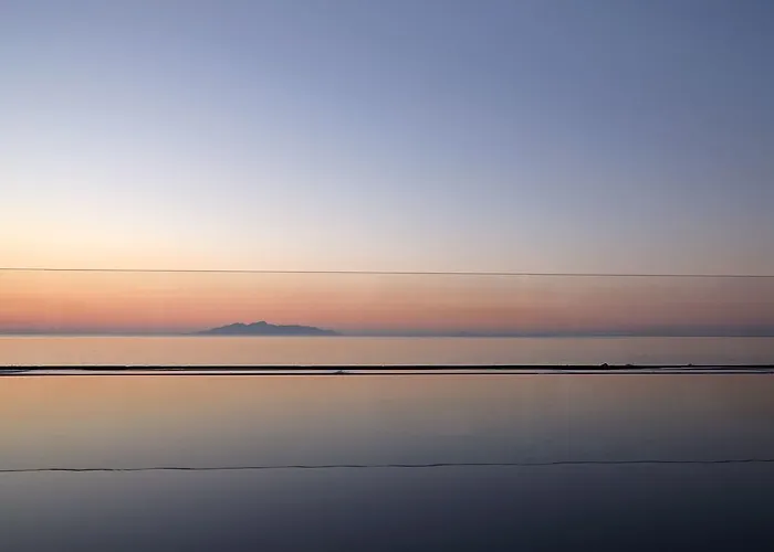 Incognito Santorini *